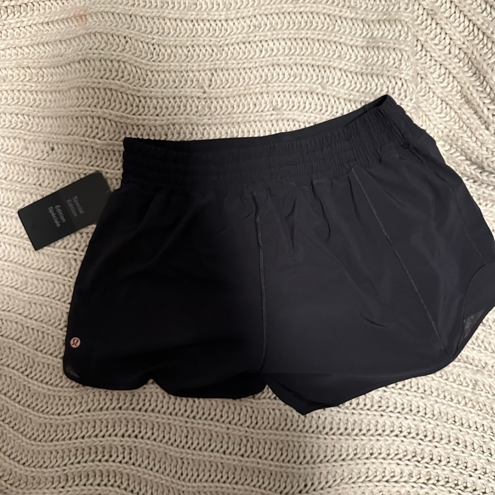 Hotty Hot Shorts - 4” Graphic